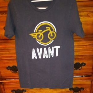 Avanti Kids Tee in Black with Gold and White Design